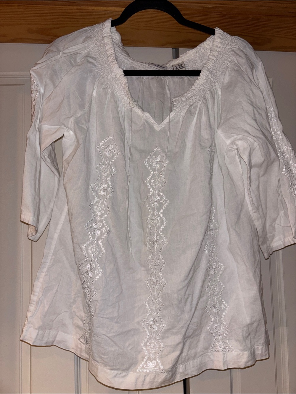 Covington White Embroidered Peasant Blouse